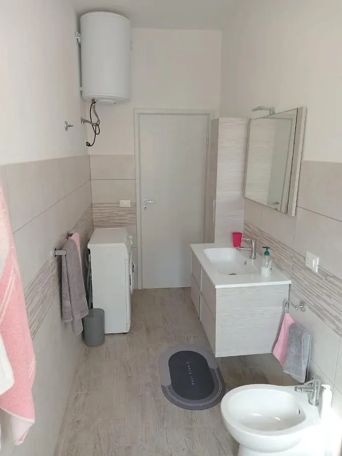 Apartment Brezza Marina A 30 Mt Dalla Spiaggia Marina di Castagneto Carducci